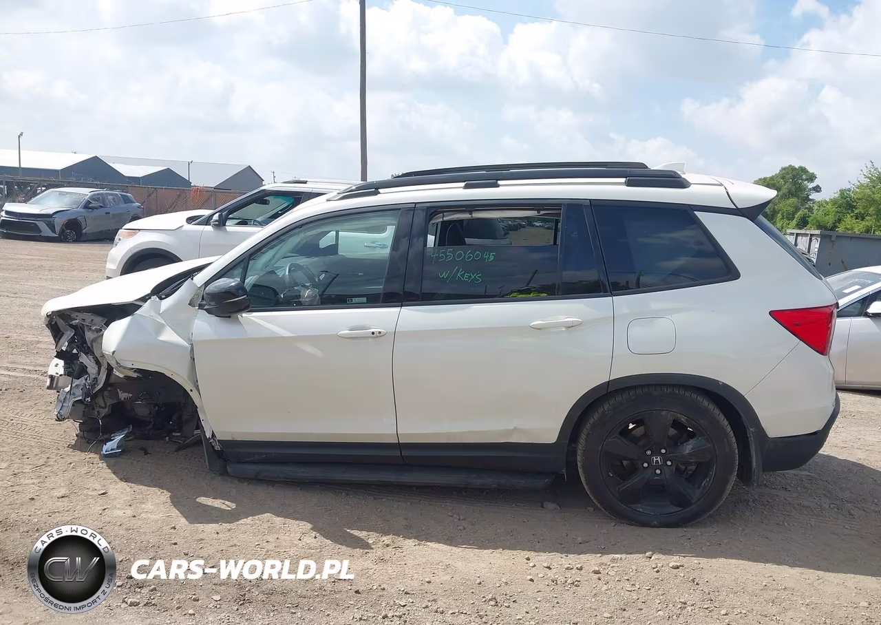 2019 Honda Passport Elite VIN:5FNYF8H08KB001521 - 14