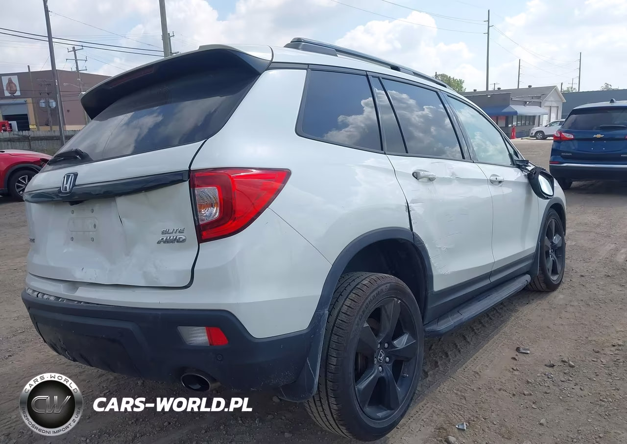 2019 Honda Passport Elite VIN:5FNYF8H08KB001521 - 4
