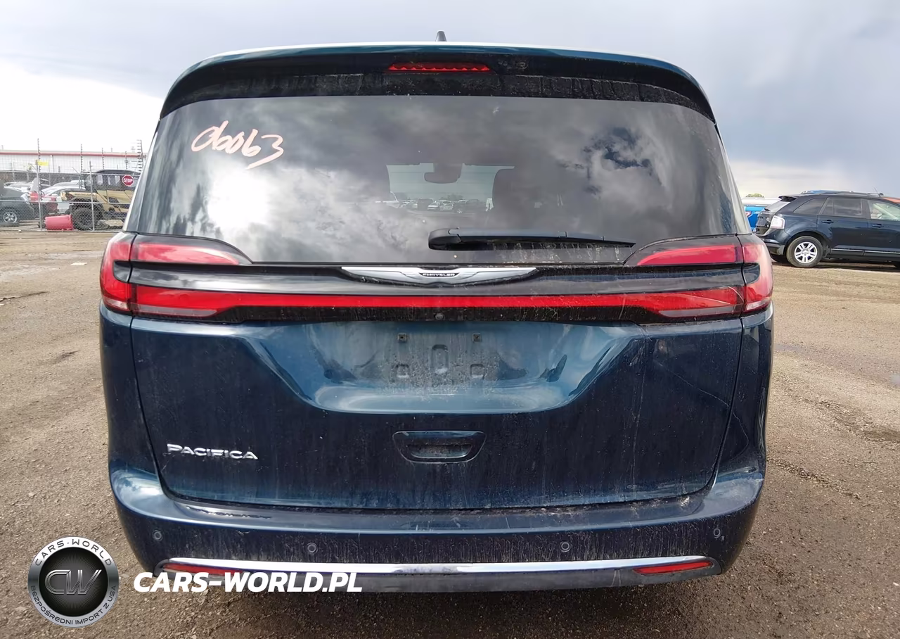 2025 Chrysler Pacifica Select VIN:2C4RC1BG1SR555997 - 16