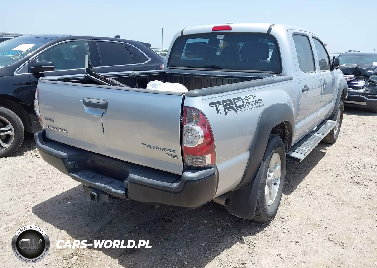 2010 Toyota Tacoma Prerunner V6 VIN:3TMJU4GN3AM092785 - 4
