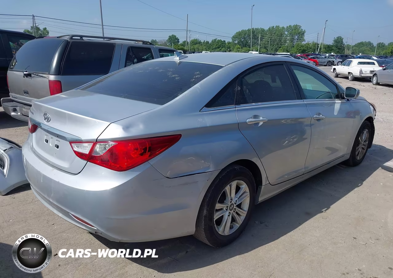 2011 Hyundai Sonata Gls VIN:5NPEB4AC5BH212642 - 4