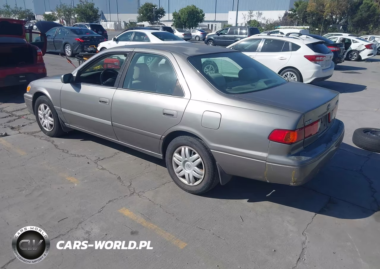 2001 Toyota Camry Le V6 VIN:4T1BF22KX1U115924 - 3