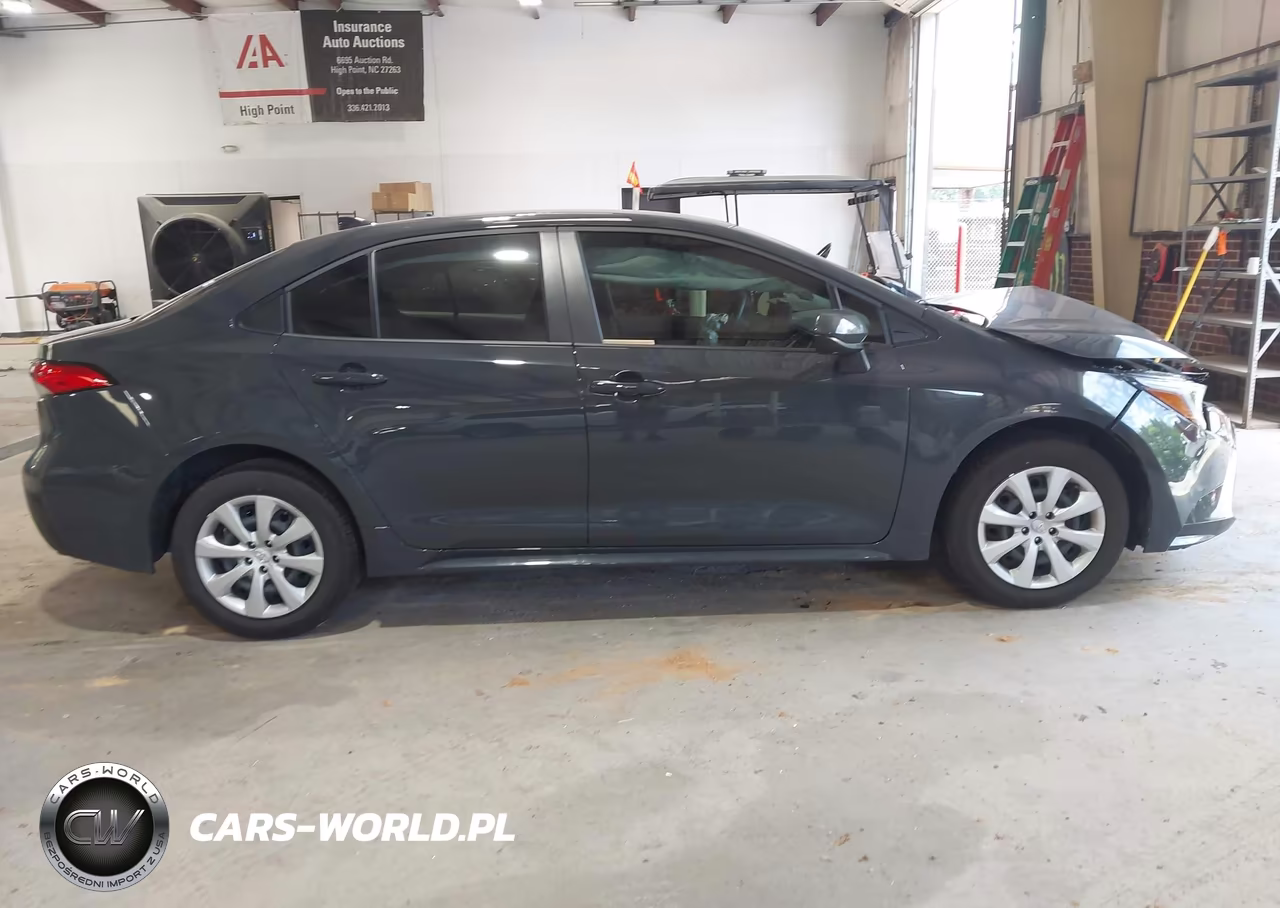 2026 Toyota Corolla Hybrid Hybrid Le VIN:JTDBCMFE9T3131120 - 13