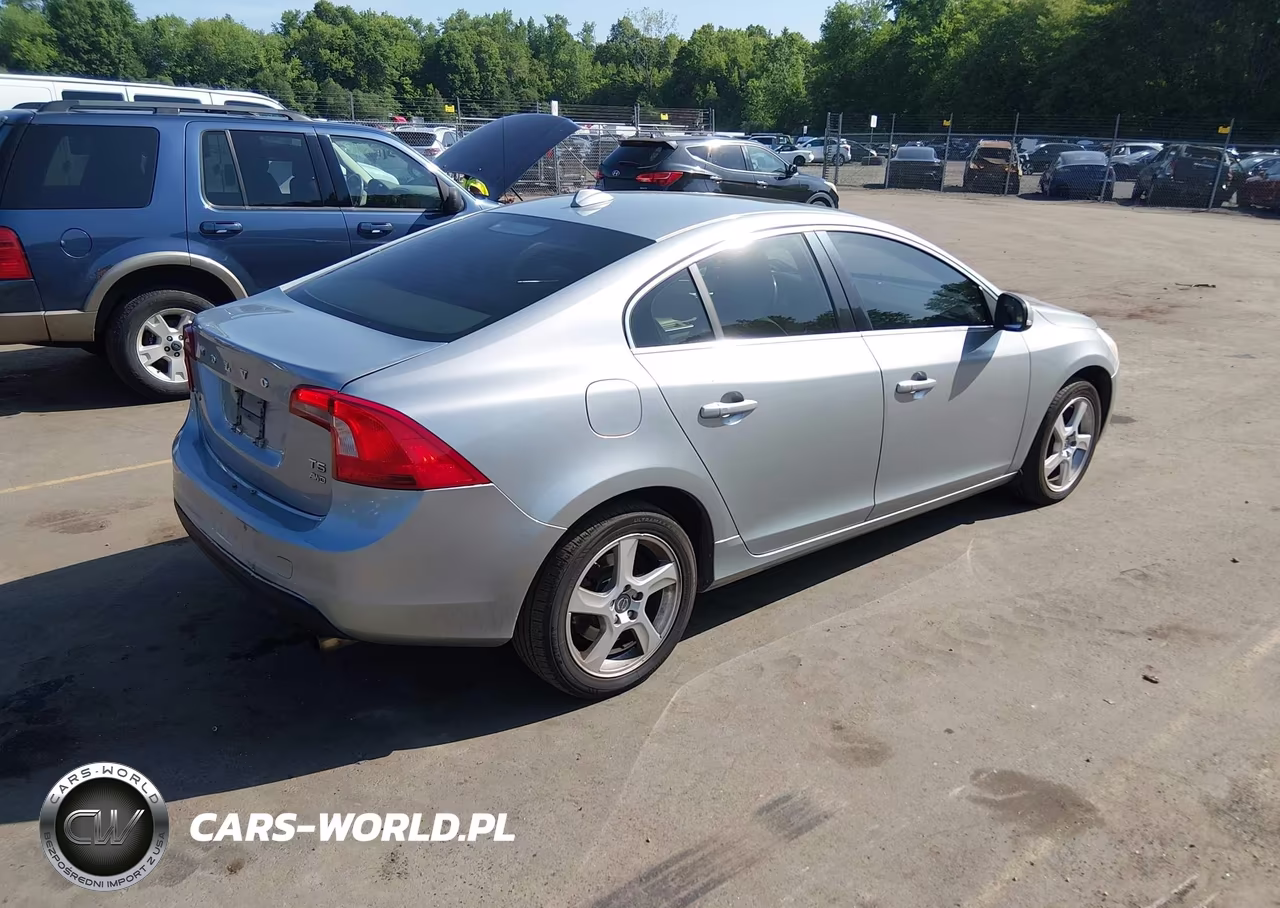2013 Volvo S60 T5 VIN:YV1612FH7D1228474 - 4