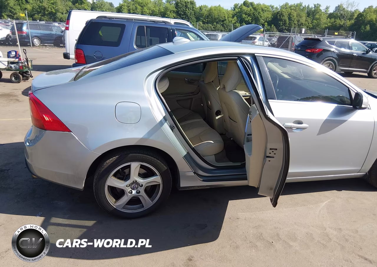 2013 Volvo S60 T5 VIN:YV1612FH7D1228474 - 8