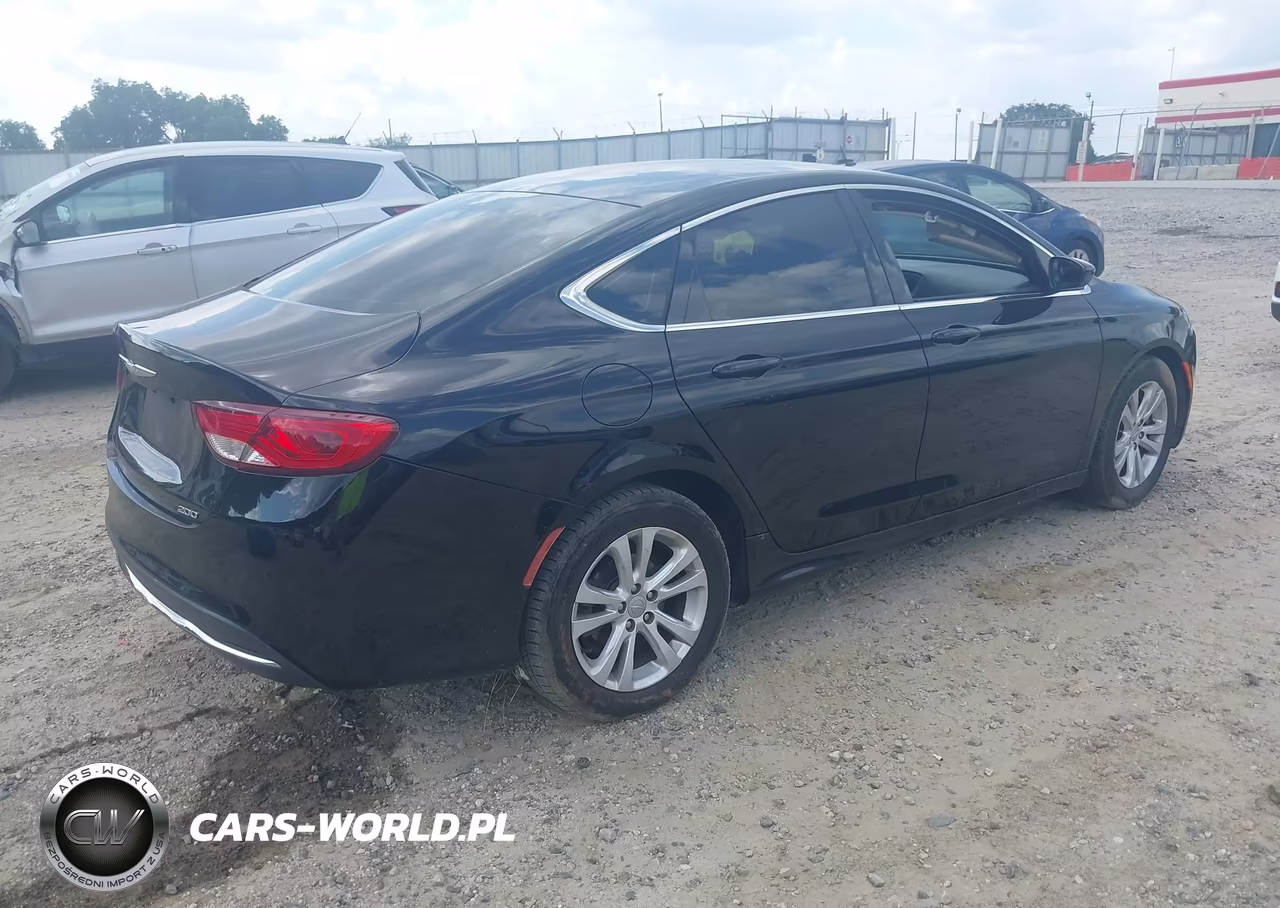 2015 Chrysler 200 Limited VIN:1C3CCCAB6FN576665 - 4