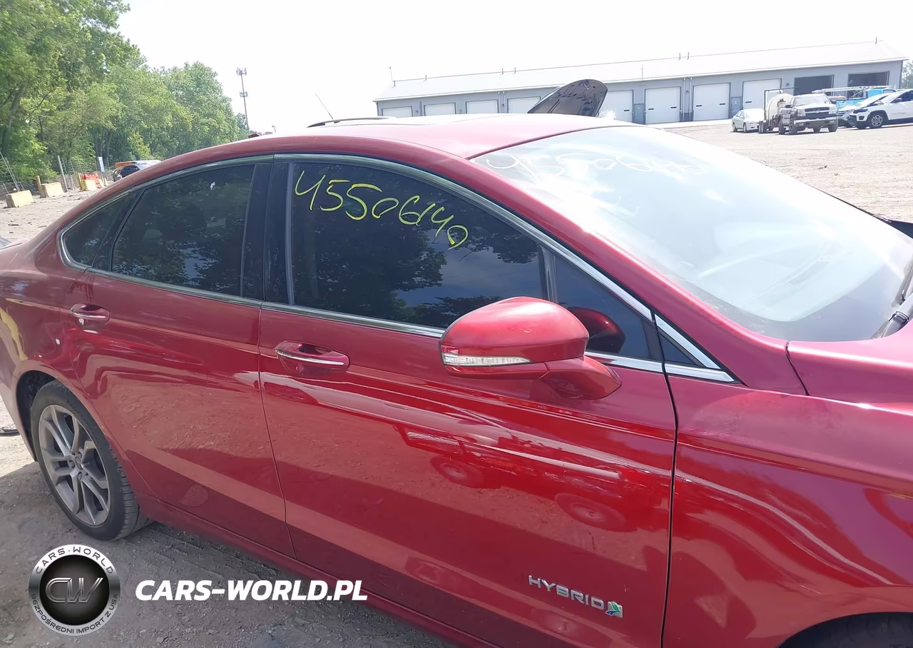 2019 Ford Fusion Hybrid Titanium VIN:3FA6P0RU0KR227421 - 14