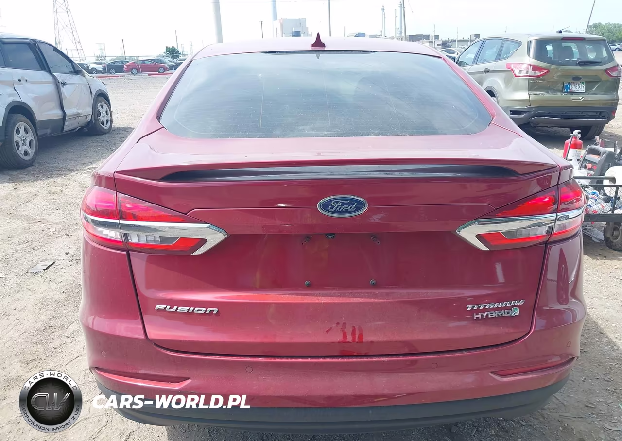 2019 Ford Fusion Hybrid Titanium VIN:3FA6P0RU0KR227421 - 17