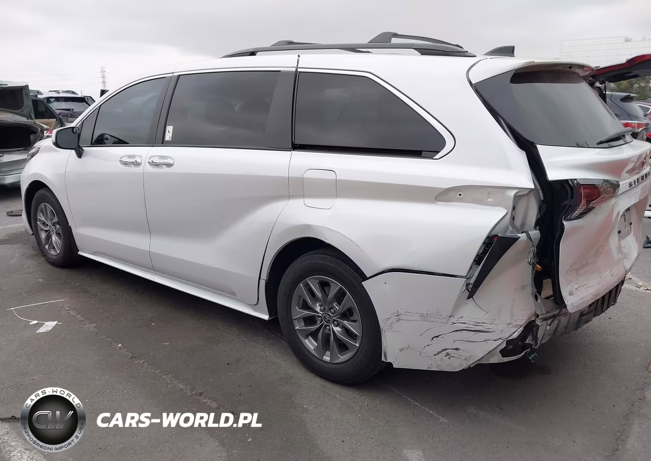 2024 Toyota Sienna Xle VIN:5TDYRKEC3RS181113 - 3
