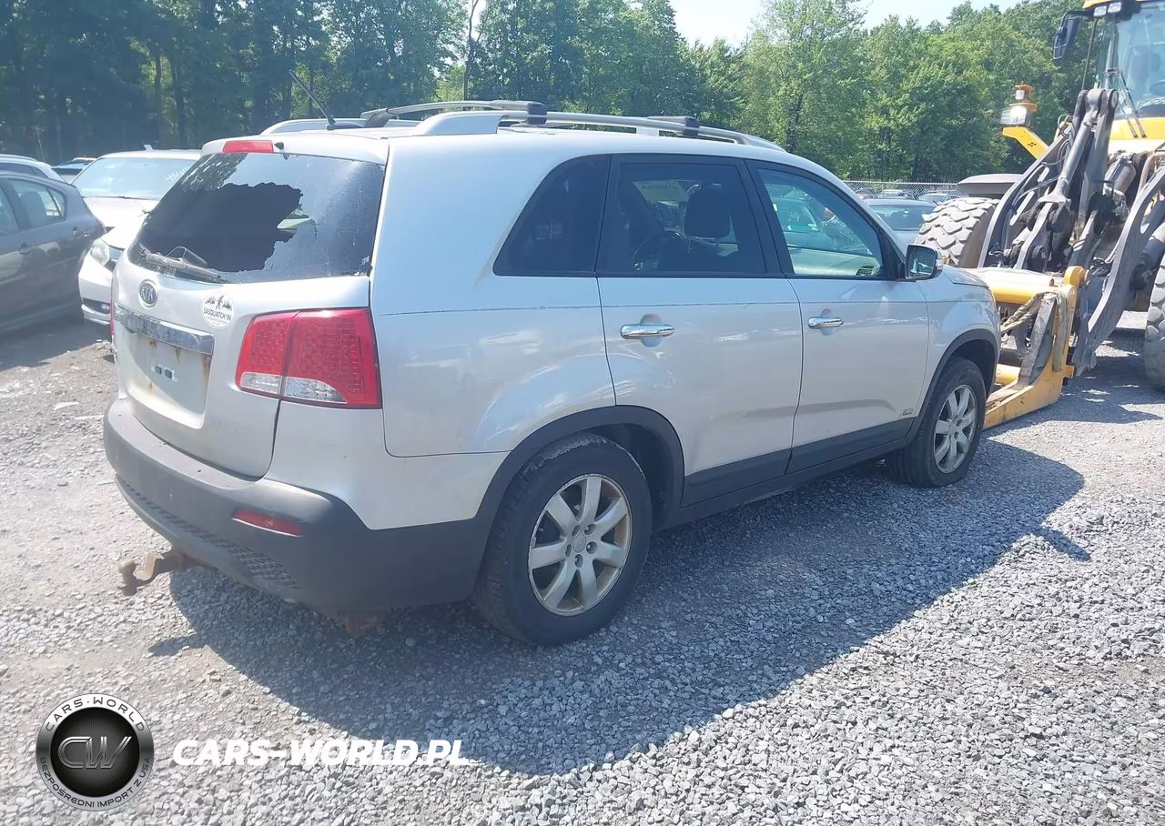 2012 Kia Sorento Lx VIN:5XYKTDA68CG188856 - 4