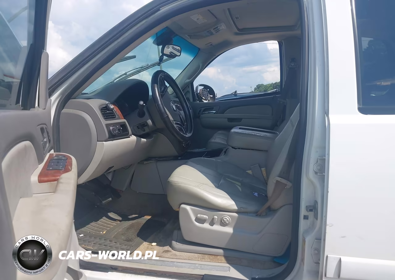 2007 Chevrolet Tahoe Ltz VIN:1GNFC13067J117662 - 5