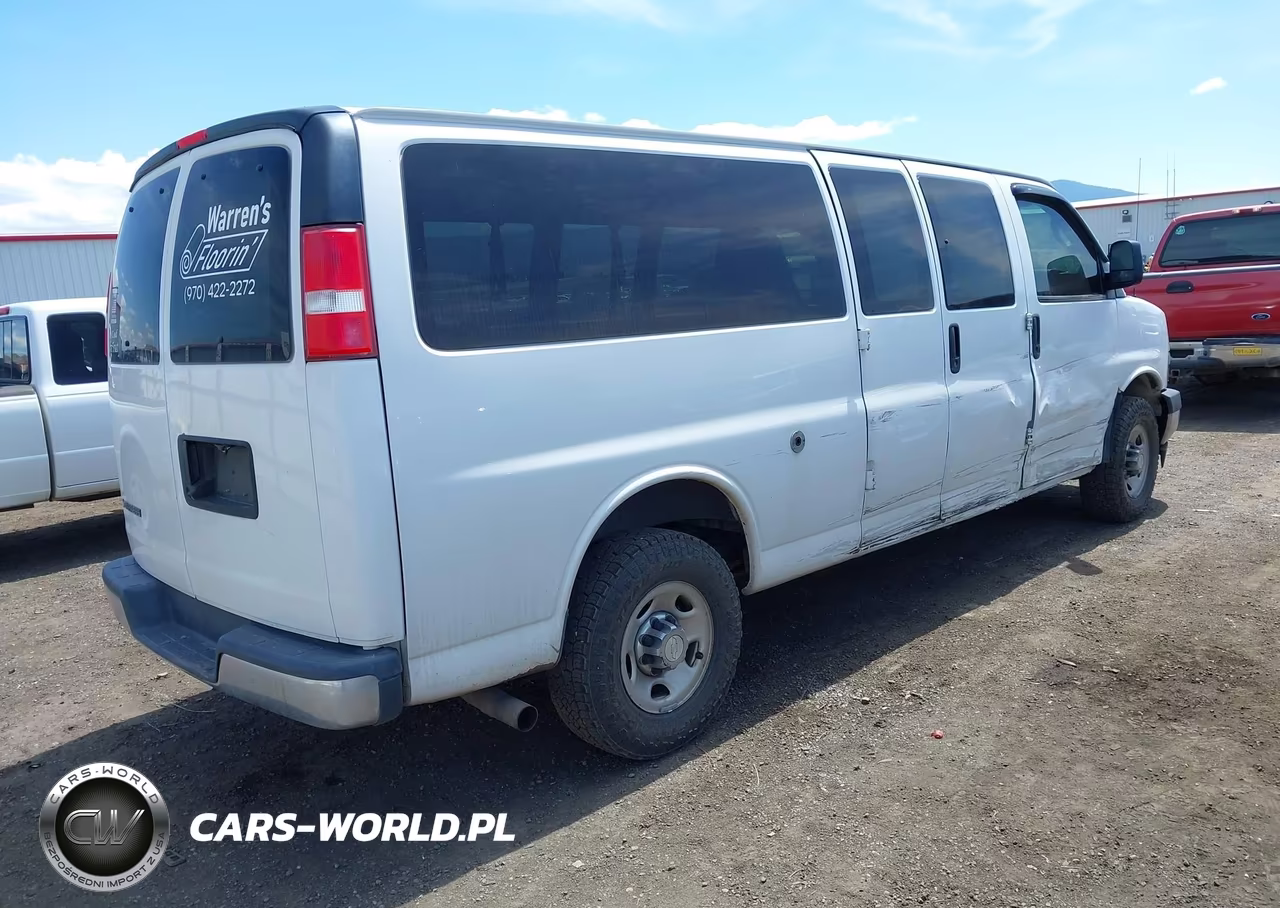 2019 Chevrolet Express 3500 Lt VIN:1GAZGPFG4K1204287 - 4