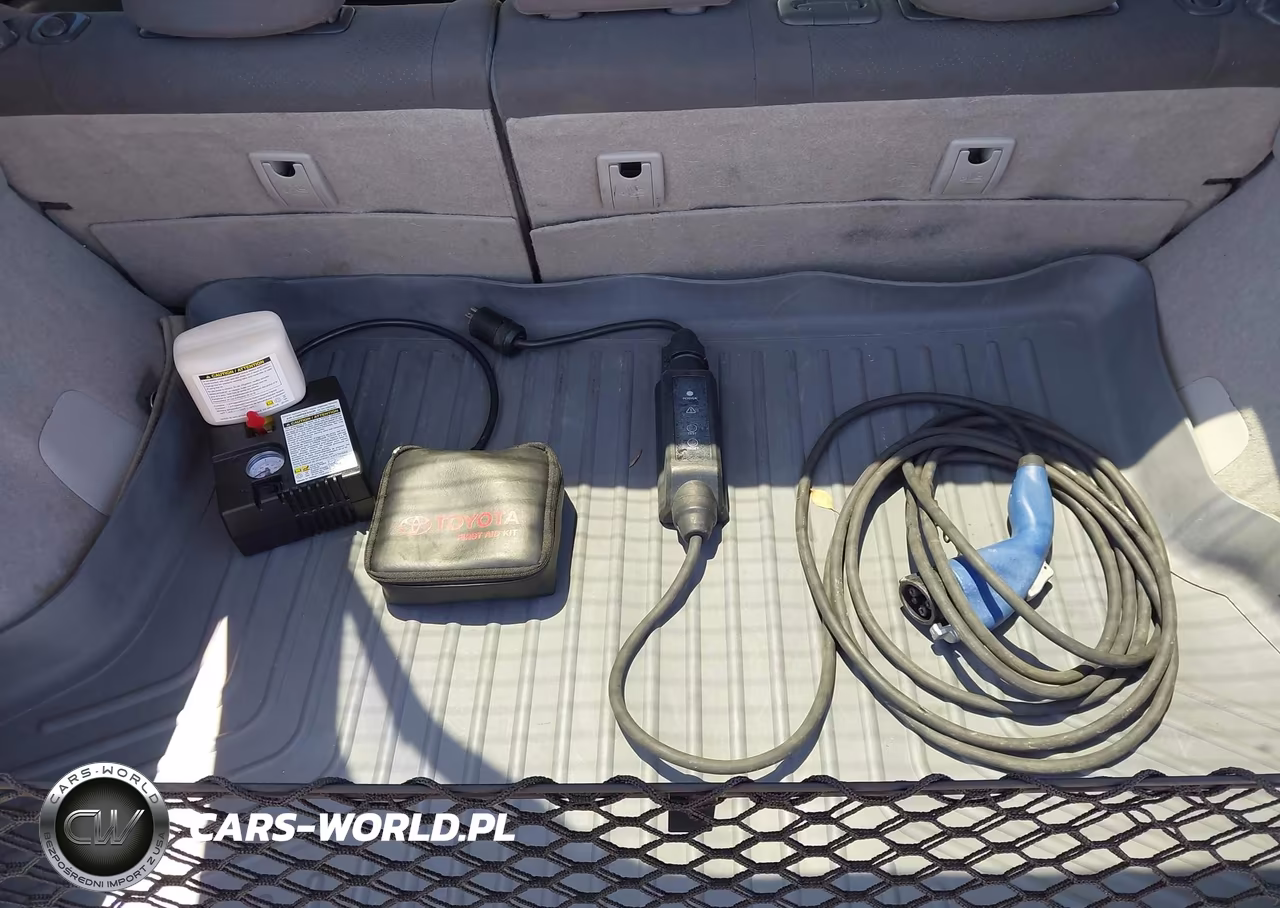 2013 Toyota Prius Plug-In VIN:JTDKN3DP5D3043806 - 17