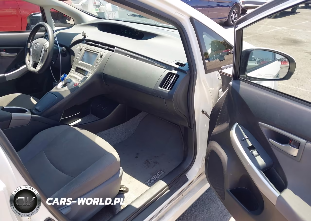 2013 Toyota Prius Plug-In VIN:JTDKN3DP5D3043806 - 5