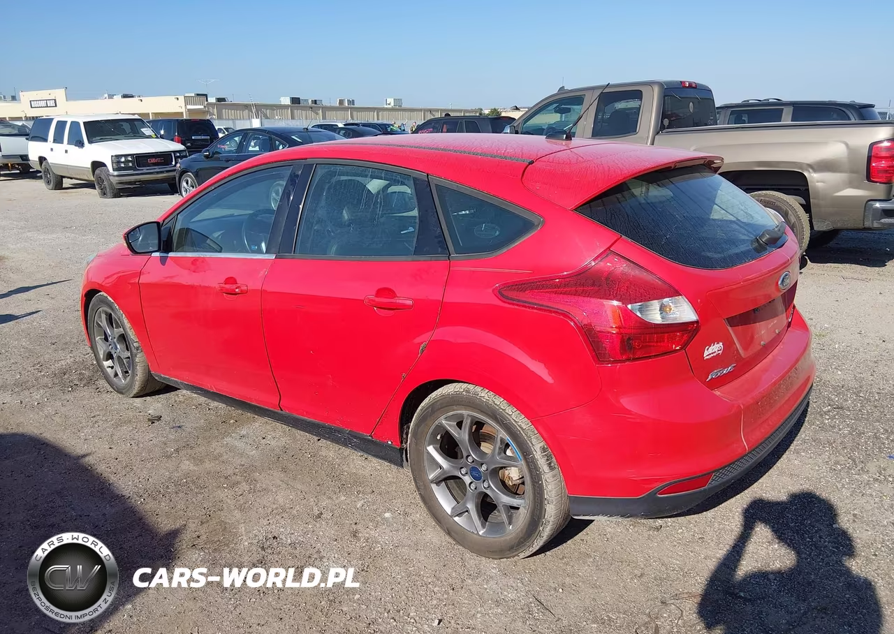 2014 Ford Focus Se VIN:1FADP3K2XEL175641 - 3