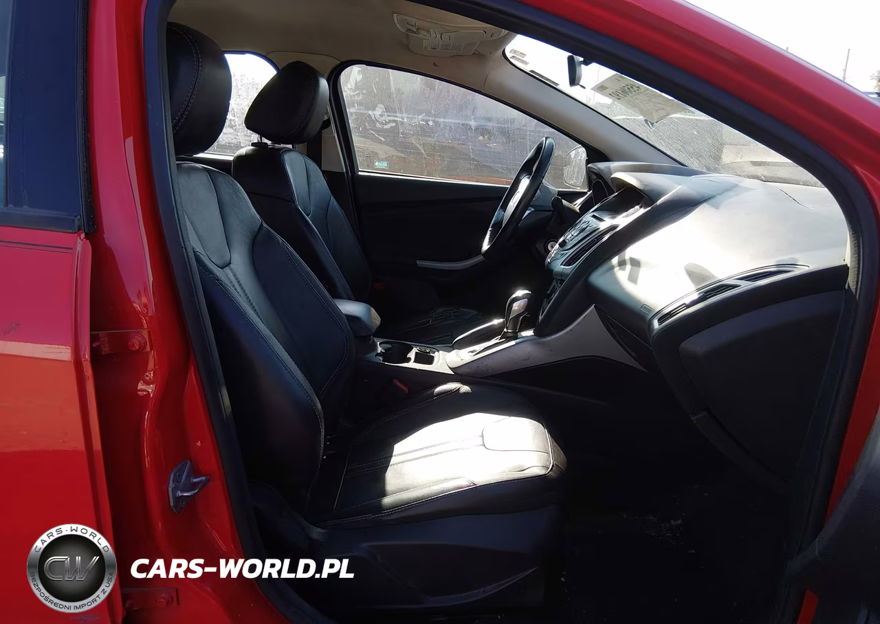 2014 Ford Focus Se VIN:1FADP3K2XEL175641 - 5