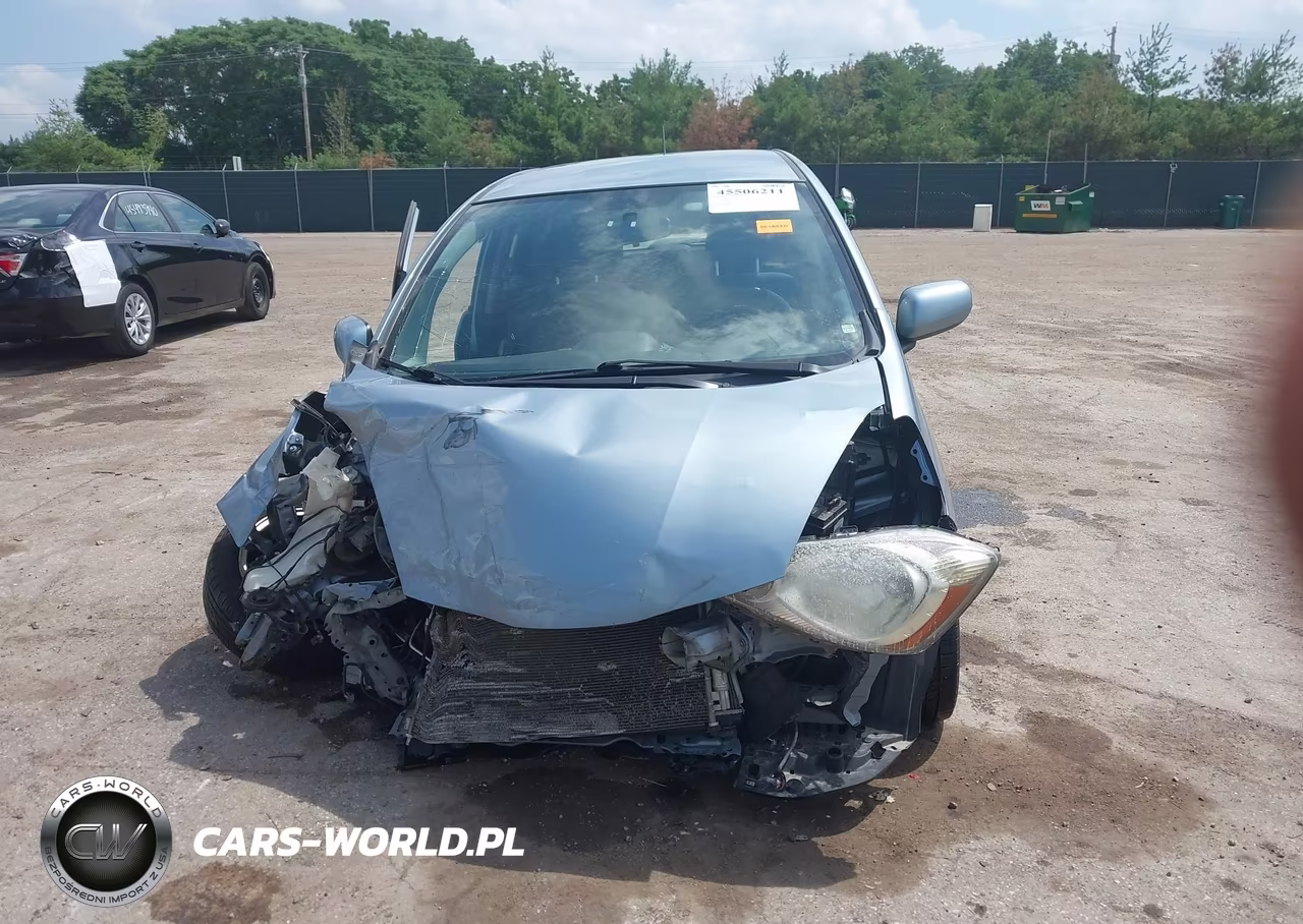 2011 Honda Fit Sport VIN:JHMGE8G56BC017546 - 13