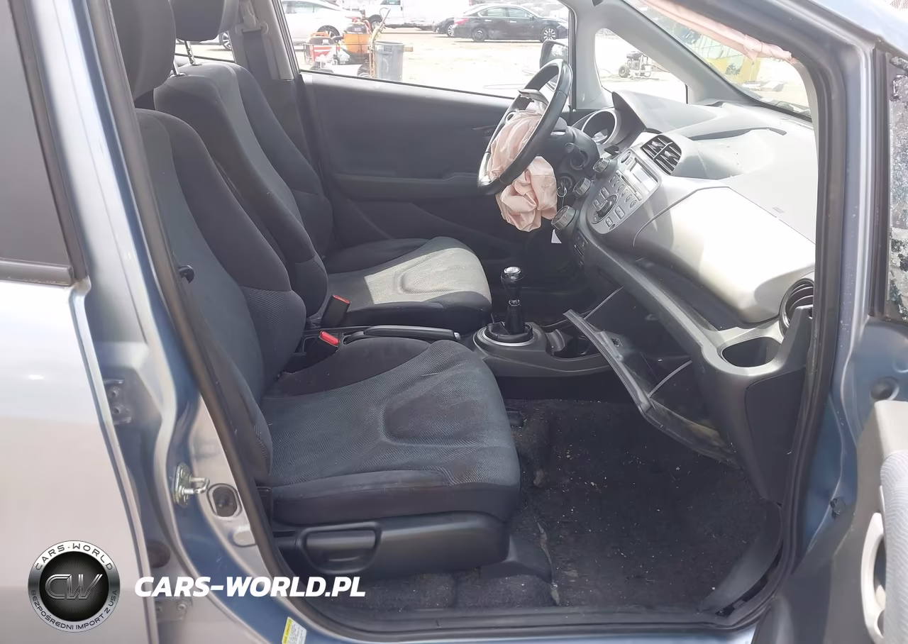 2011 Honda Fit Sport VIN:JHMGE8G56BC017546 - 5