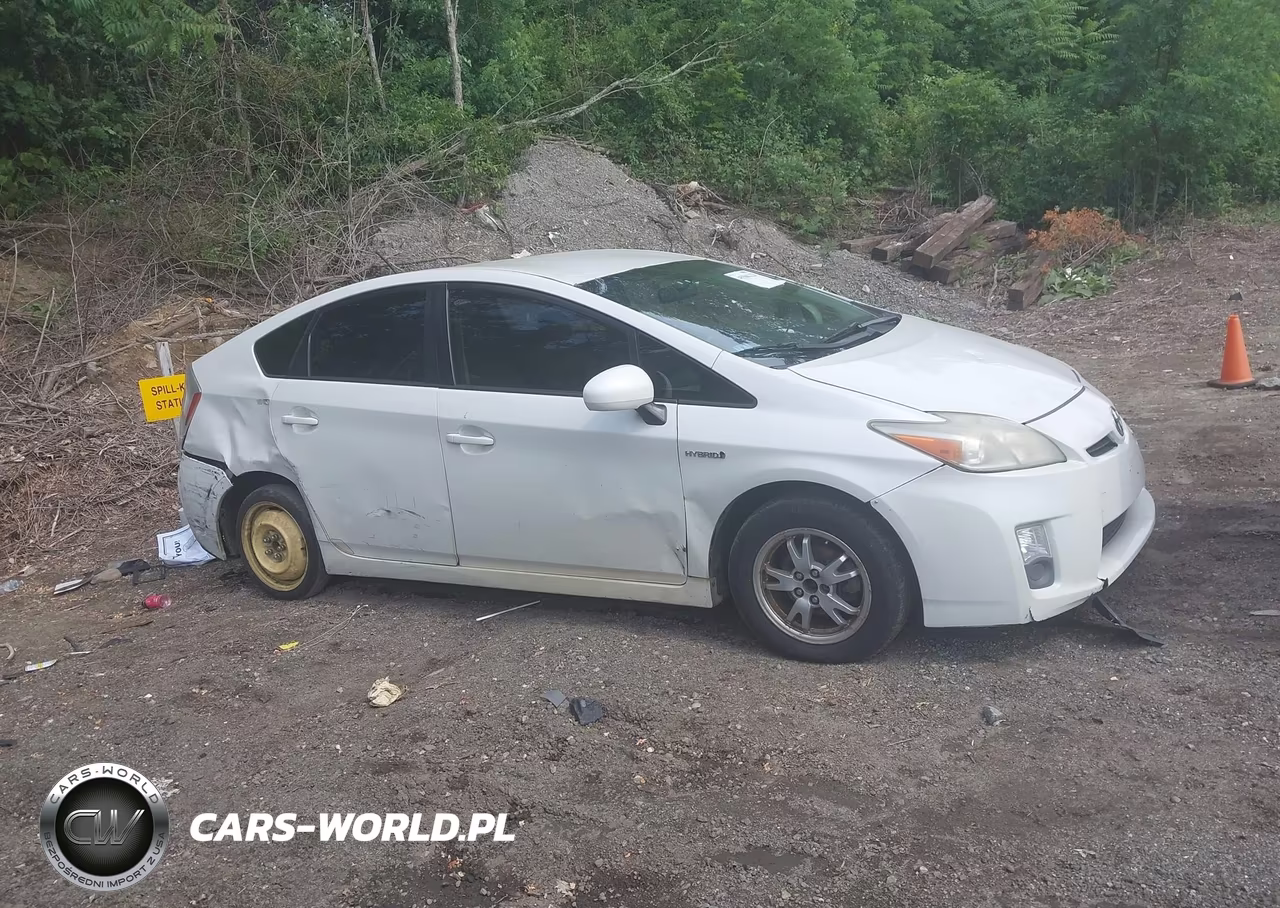 2011 Toyota Prius Two VIN:JTDKN3DU5B0296077 - 13