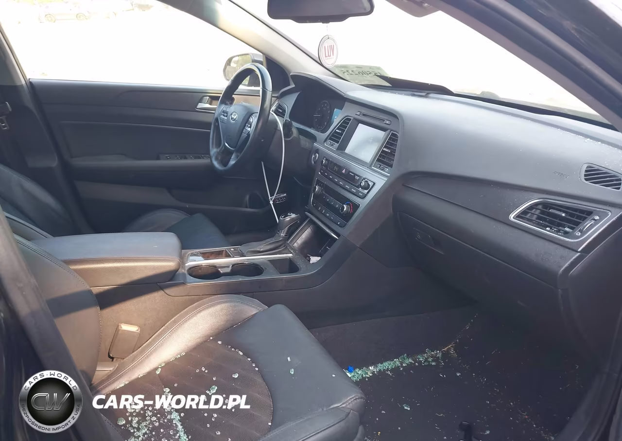 2017 Hyundai Sonata Sport VIN:5NPE34AF9HH572139 - 5
