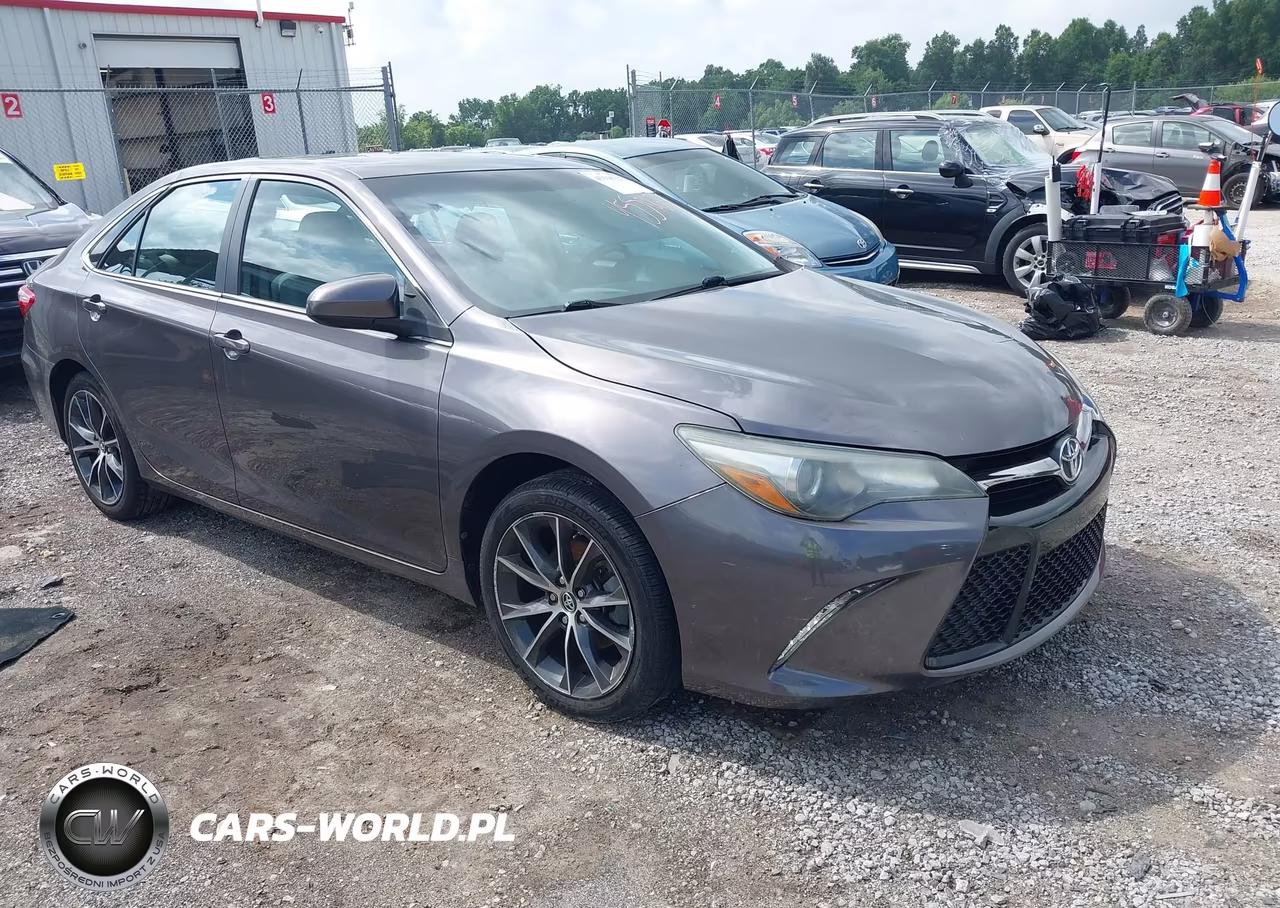 2015 Toyota Camry Xse