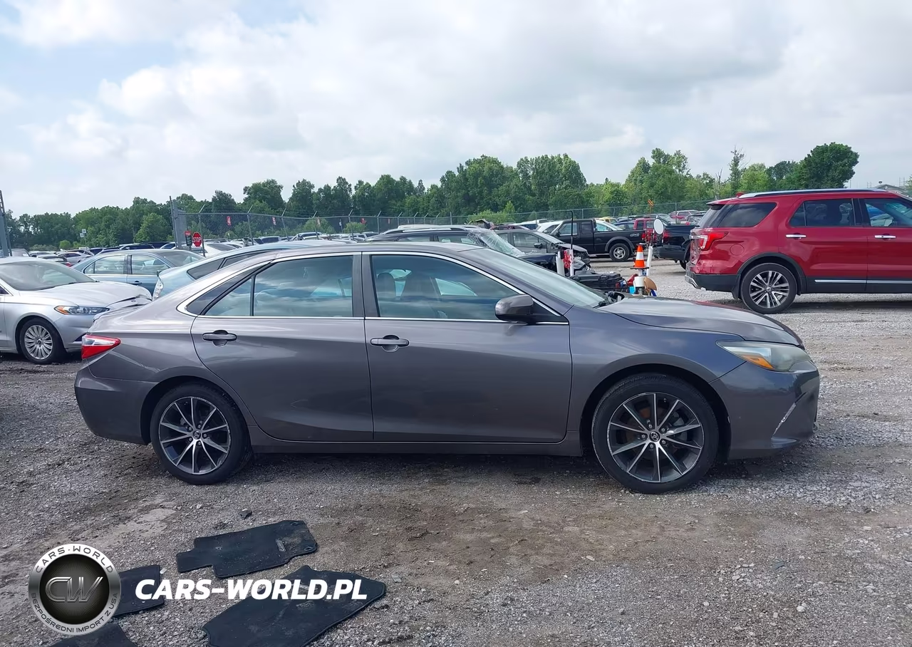 2015 Toyota Camry Xse VIN:4T1BF1FK9FU921832 - 14