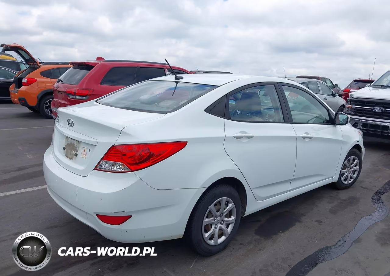 2013 Hyundai Accent Gls VIN:KMHCT4AE7DU564342 - 4