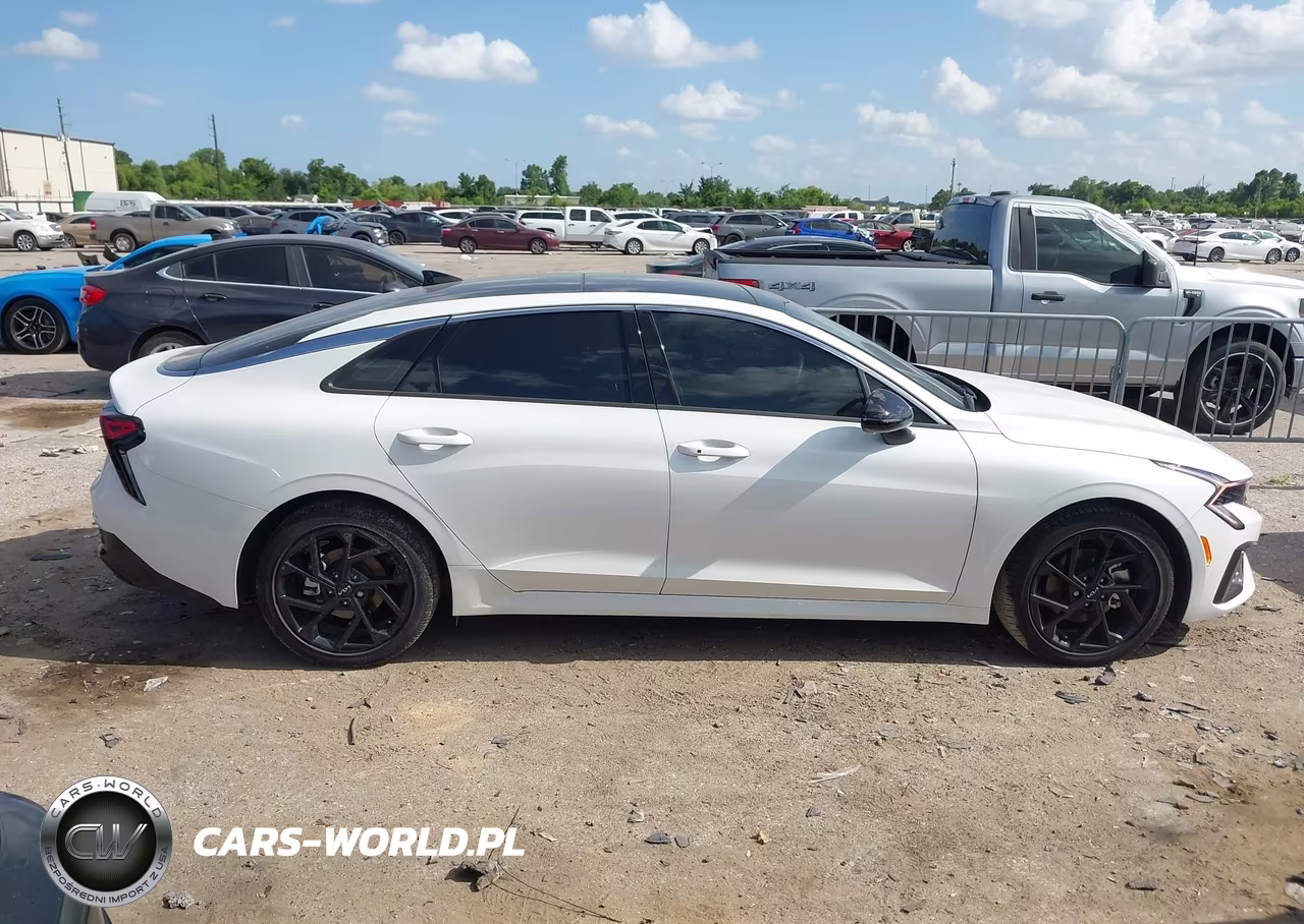 2026 Kia K5 Gt-Line Fwd VIN:KNAG64J79T5475084 - 13