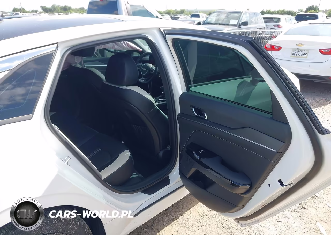 2026 Kia K5 Gt-Line Fwd VIN:KNAG64J79T5475084 - 8