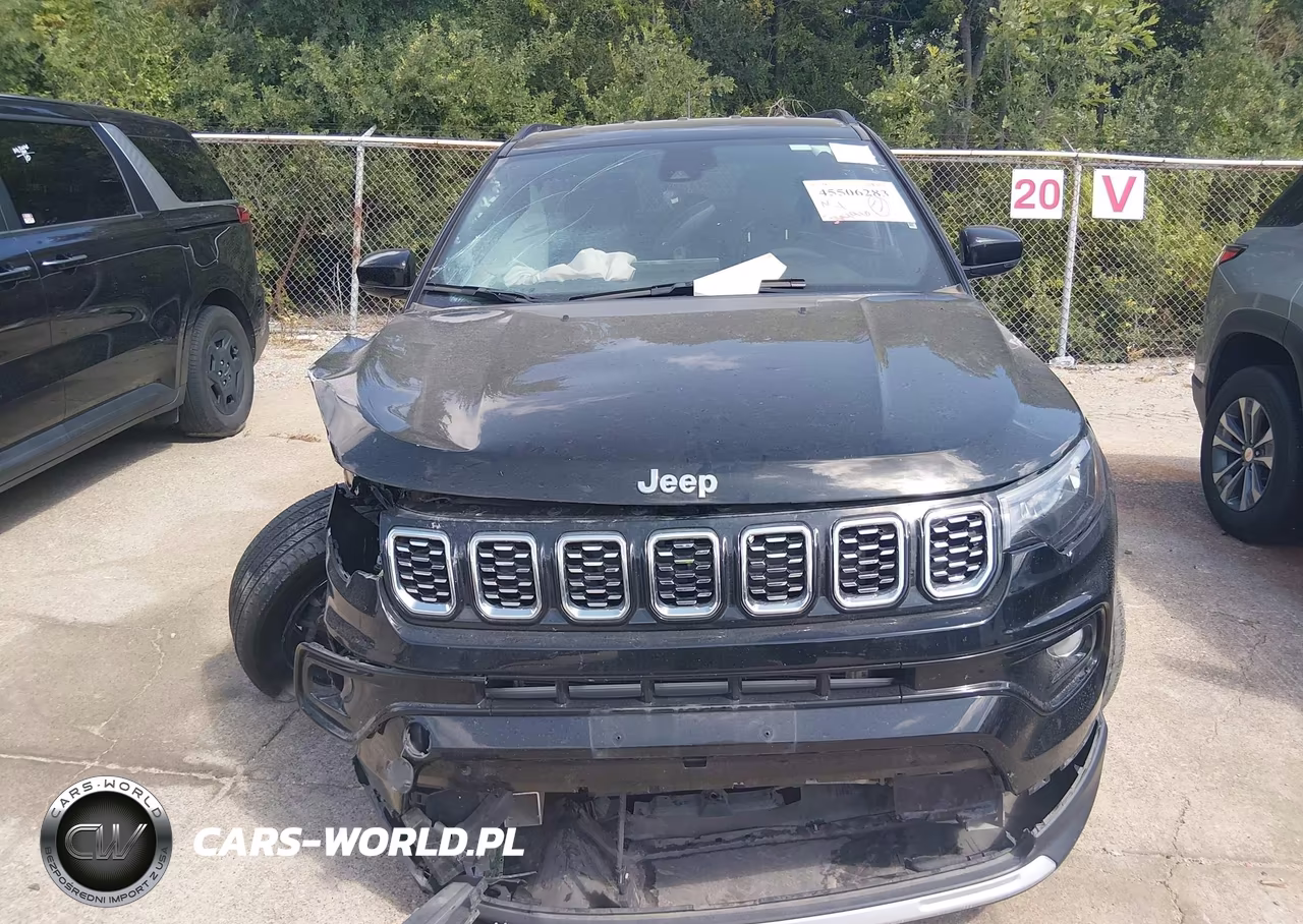 2025 Jeep Compass Limited 4X4 VIN:3C4NJDCNXST548255 - 12