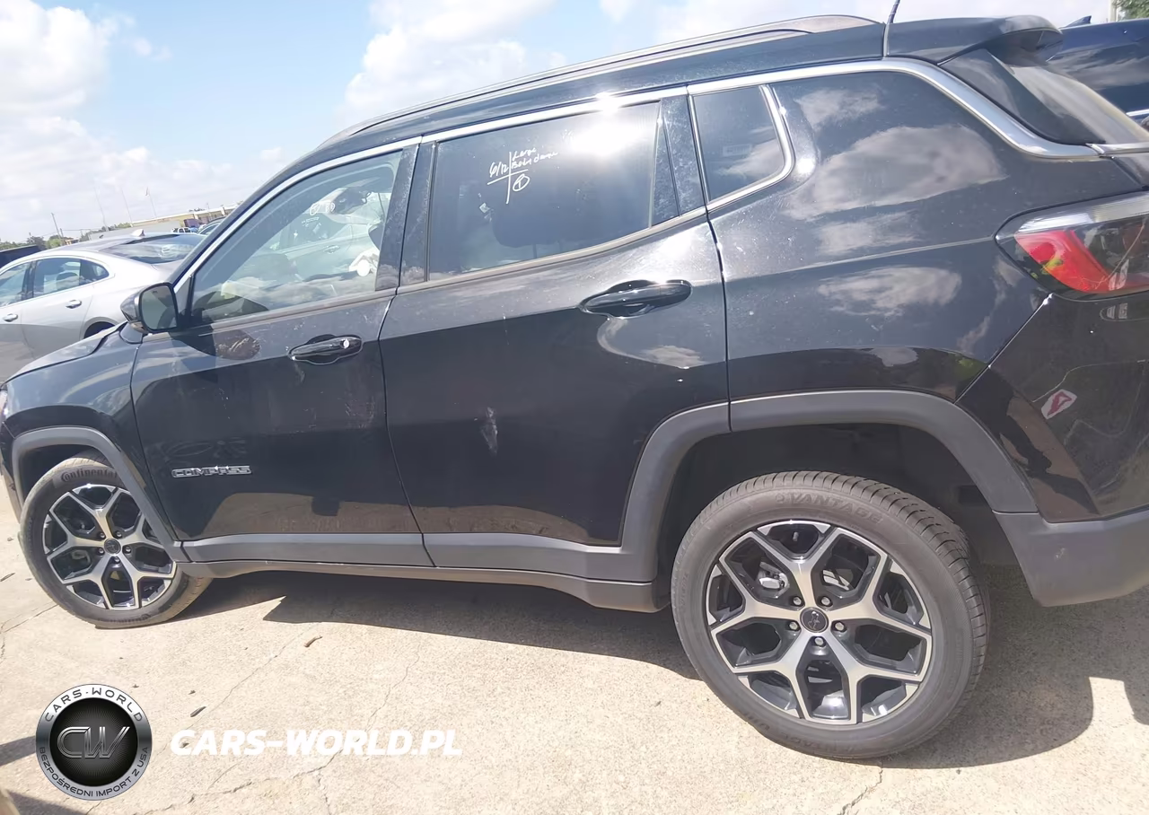 2025 Jeep Compass Limited 4X4 VIN:3C4NJDCNXST548255 - 14