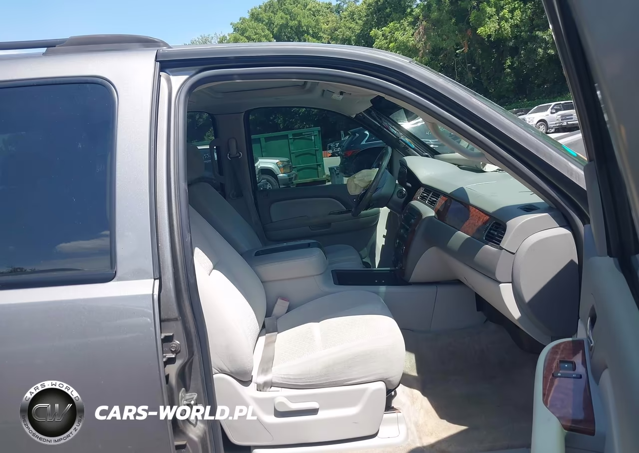 2007 Chevrolet Tahoe Lt VIN:1GNFK130X7R246069 - 5