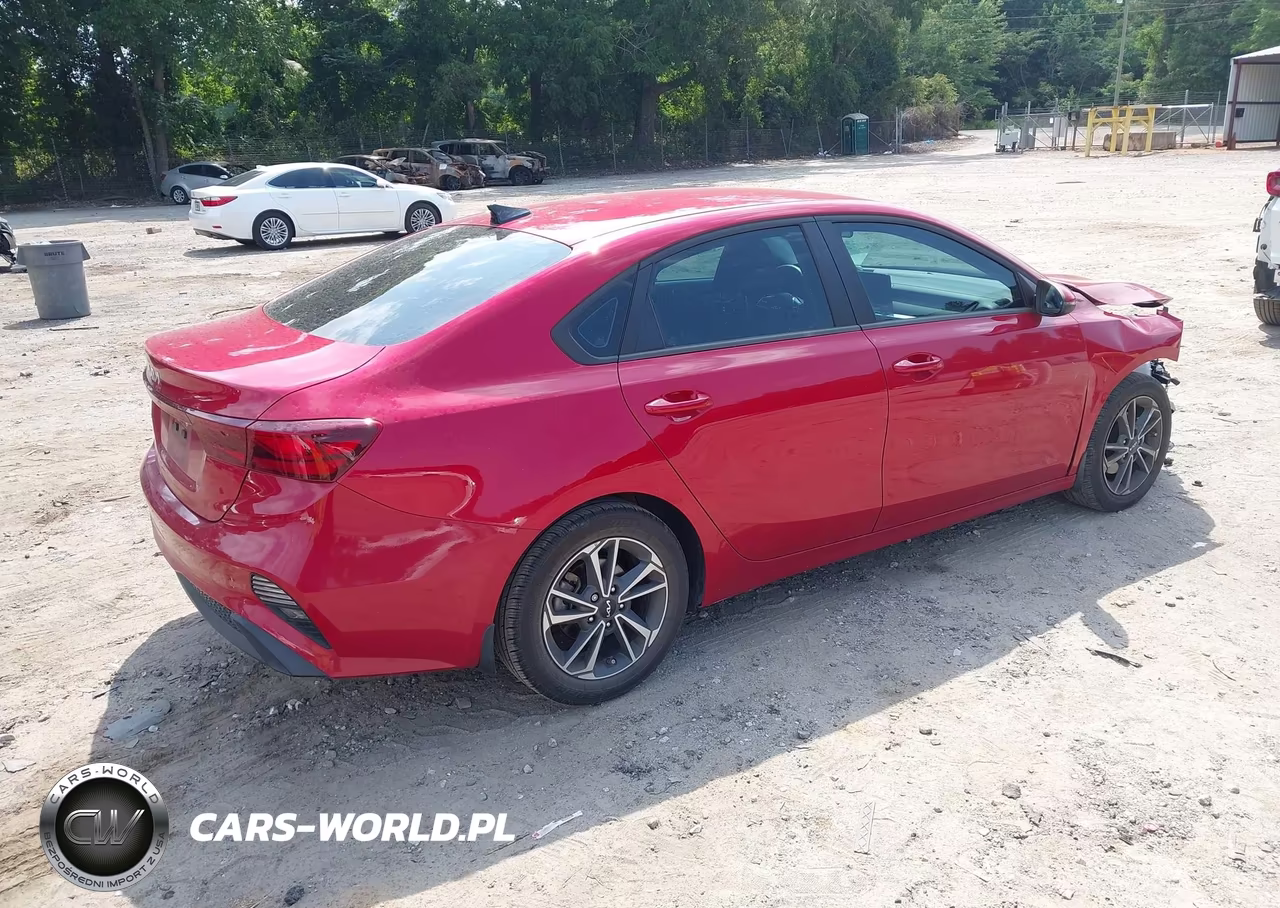 2022 Kia Forte Lxs VIN:3KPF24AD6NE419000 - 4