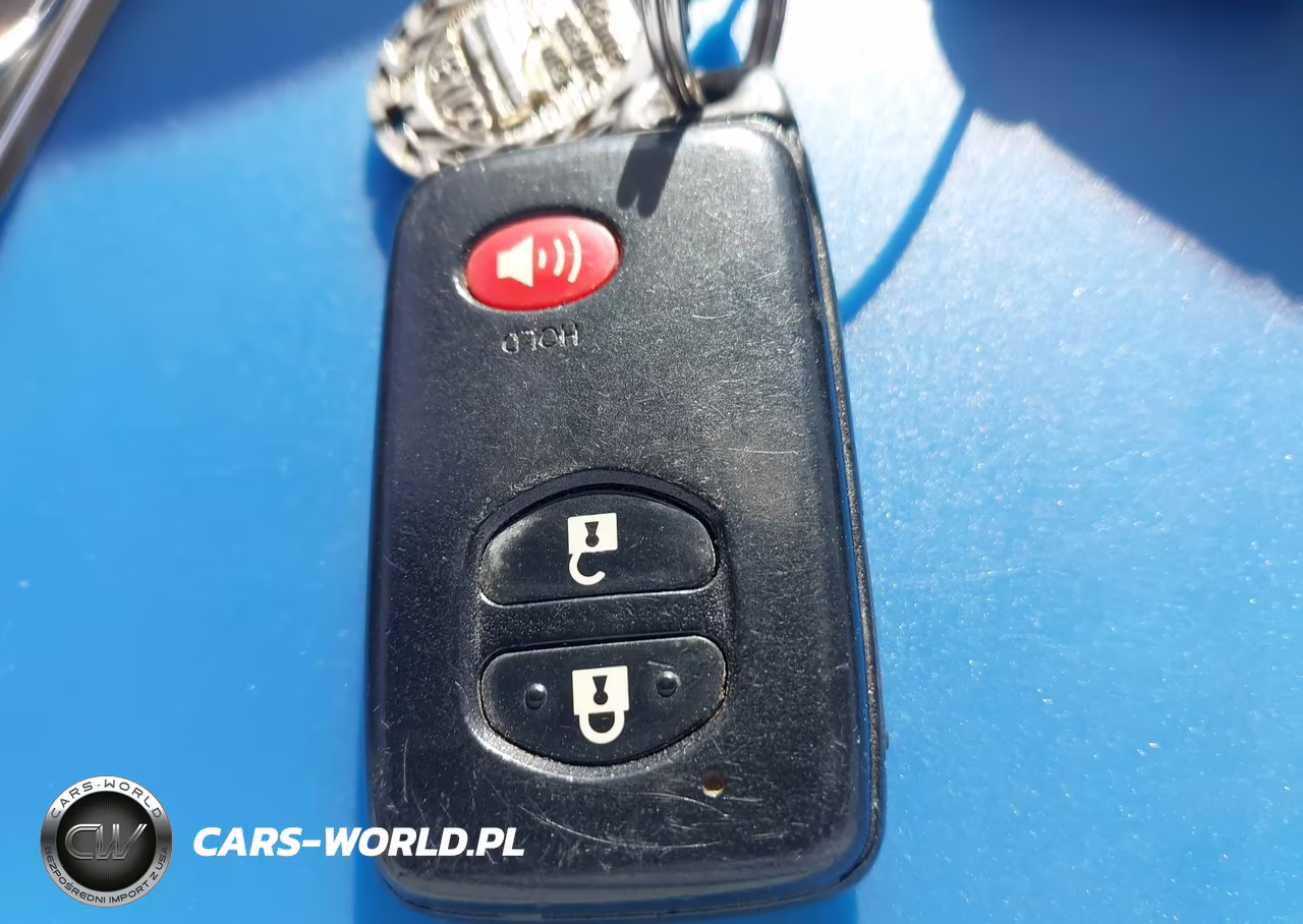 2011 Toyota Prius Four VIN:JTDKN3DU7B0286666 - 11