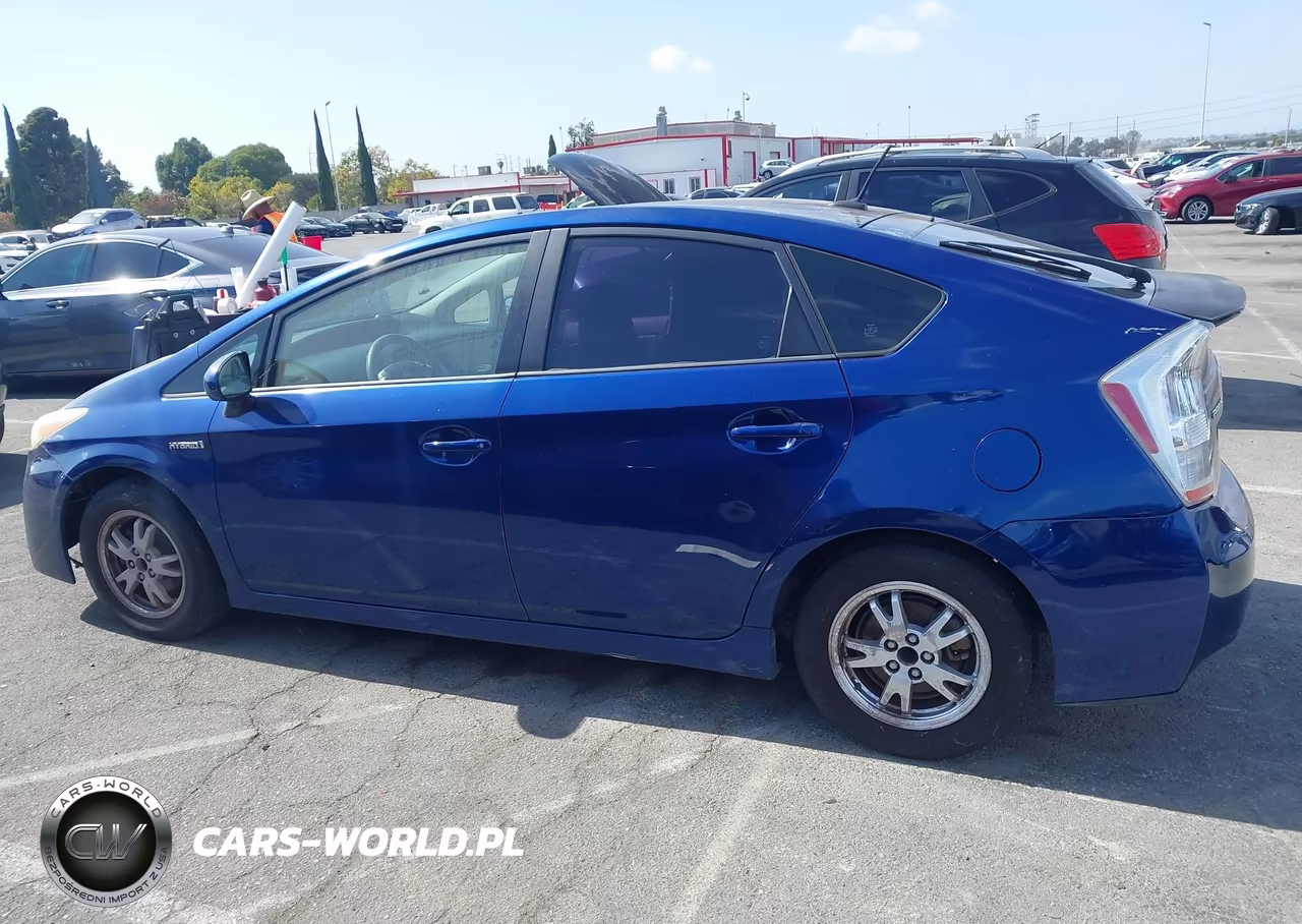 2011 Toyota Prius Four VIN:JTDKN3DU7B0286666 - 14