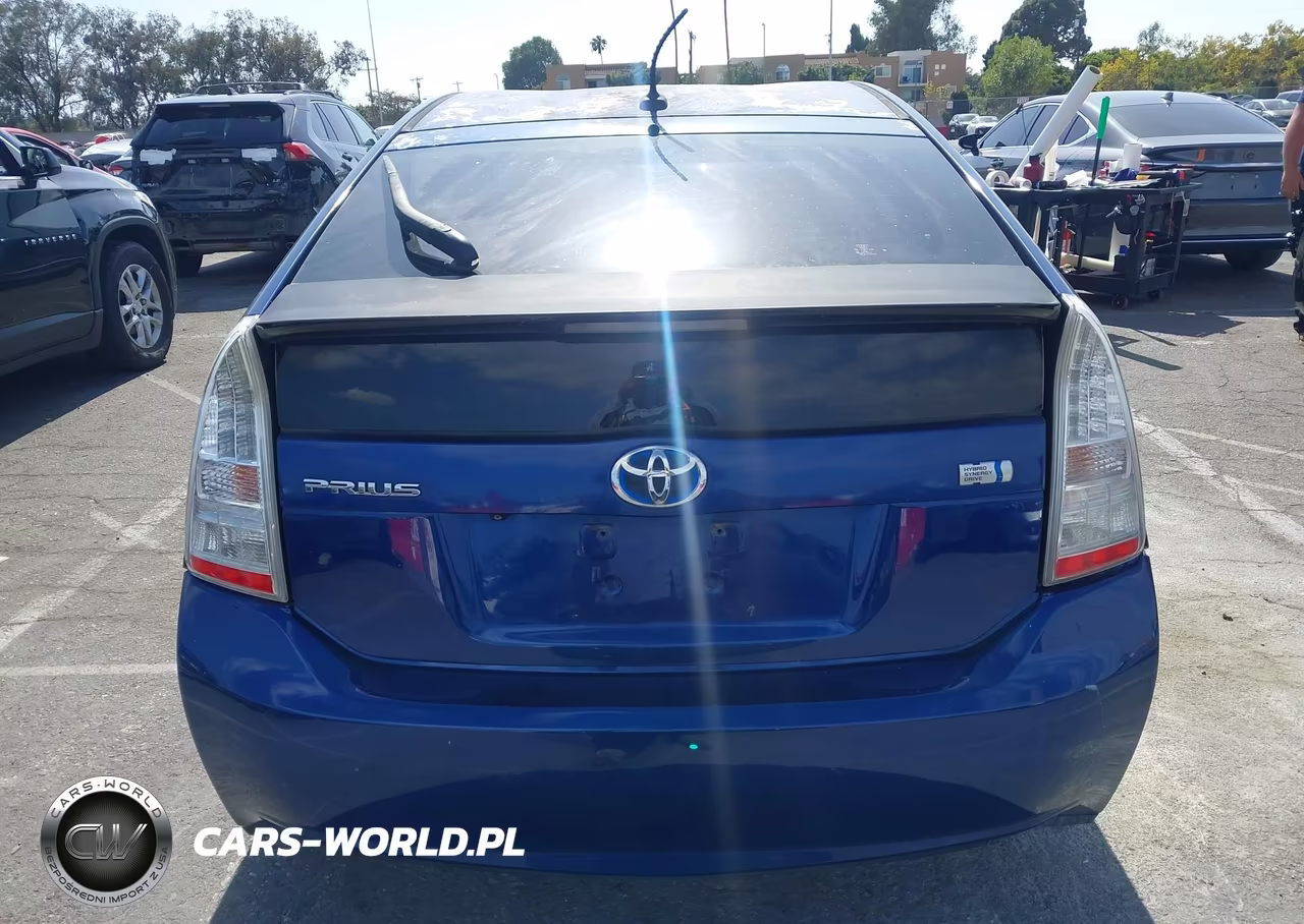 2011 Toyota Prius Four VIN:JTDKN3DU7B0286666 - 16
