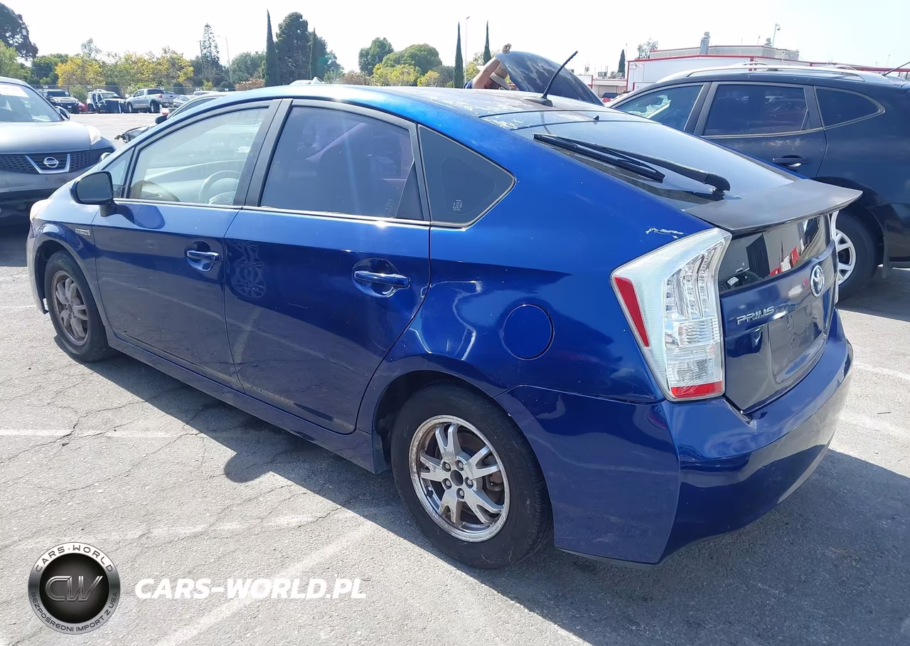 2011 Toyota Prius Four VIN:JTDKN3DU7B0286666 - 3