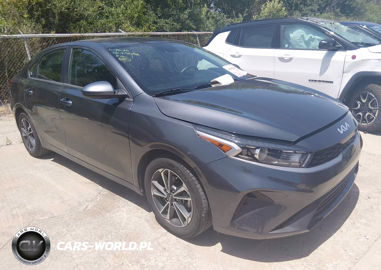 2024 Kia Forte Lxs – zdjęcie 1 z 16