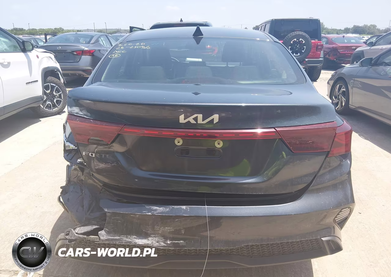 2024 Kia Forte Lxs VIN:3KPF24AD7RE727475 - 16
