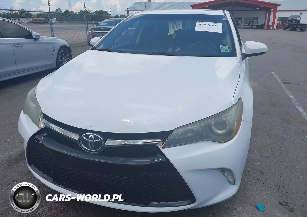 2015 Toyota Camry Se VIN:4T1BF1FK8FU890024 - 12