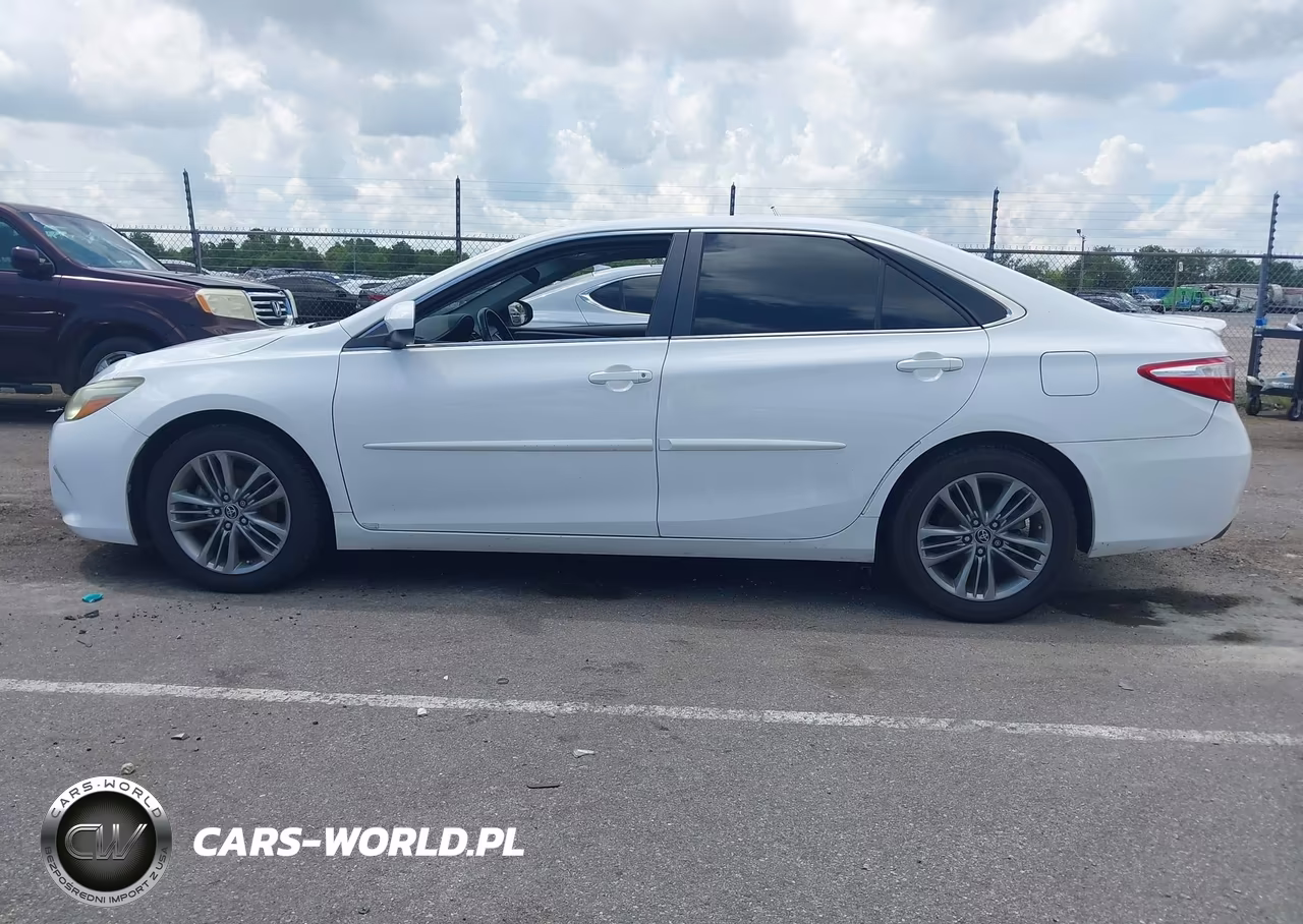 2015 Toyota Camry Se VIN:4T1BF1FK8FU890024 - 14