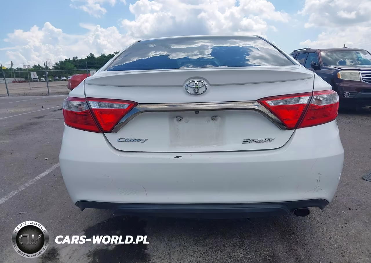 2015 Toyota Camry Se VIN:4T1BF1FK8FU890024 - 16
