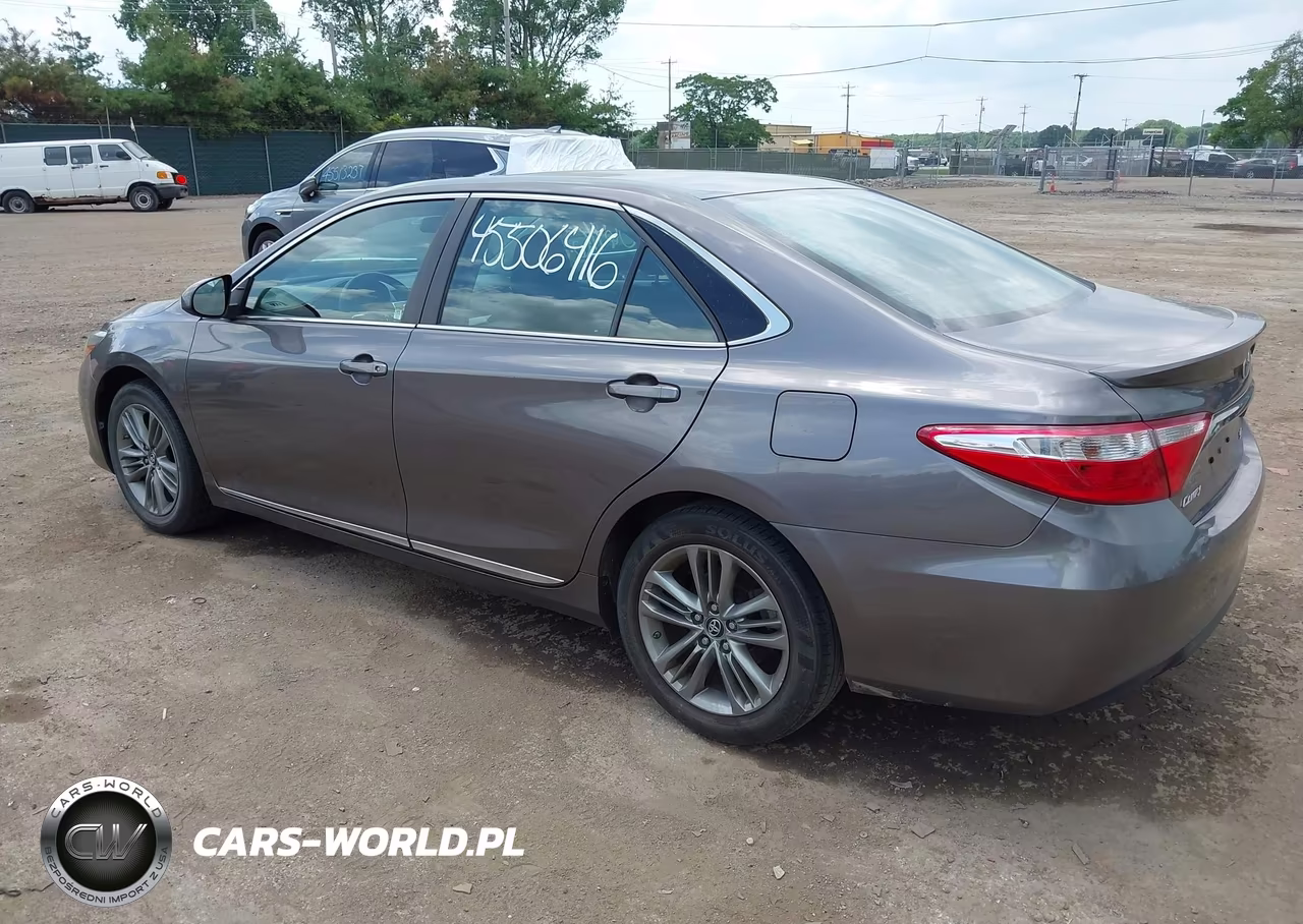 2017 Toyota Camry Se VIN:4T1BF1FKXHU316754 - 3