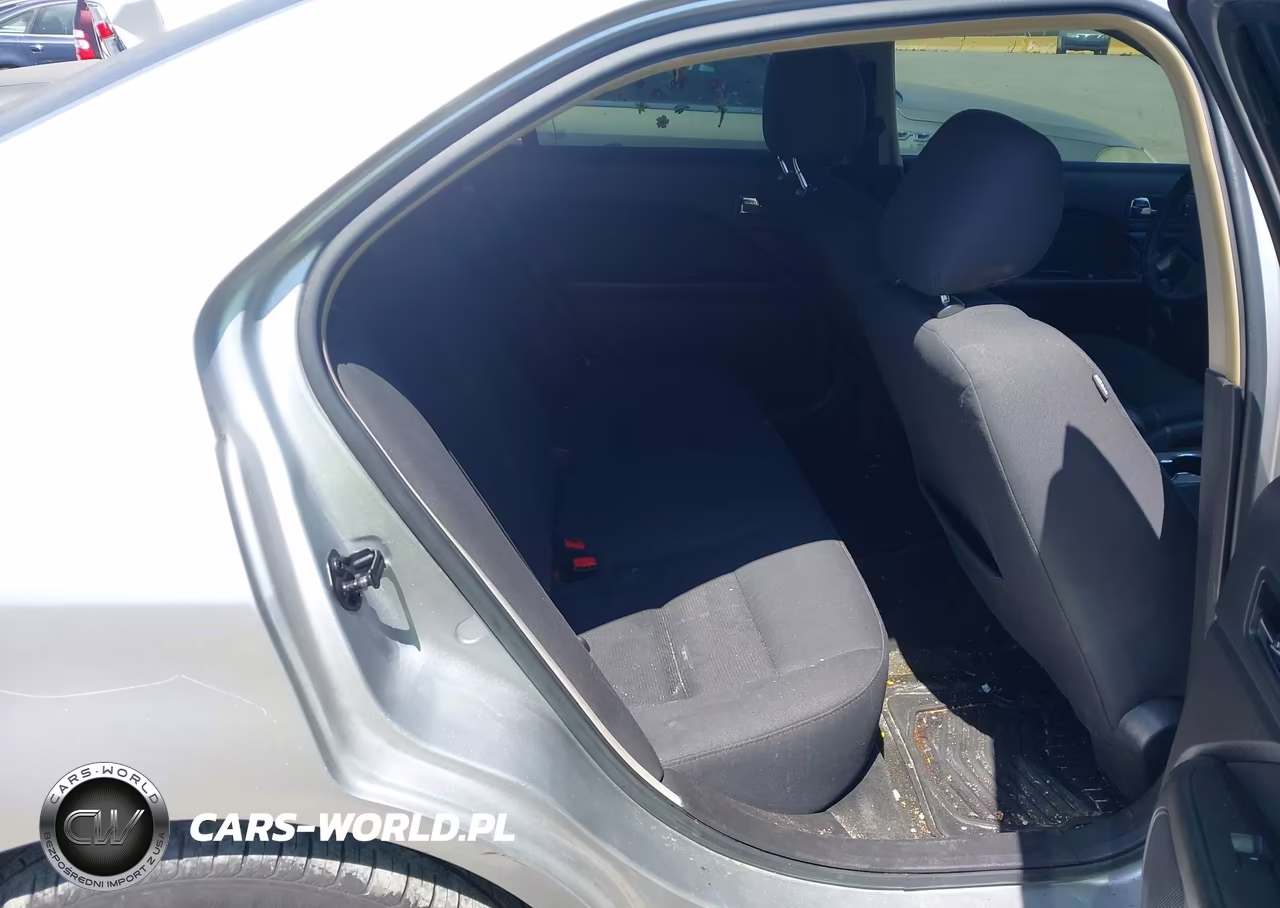2012 Ford Fusion Se VIN:3FAHP0HA9CR425738 - 8