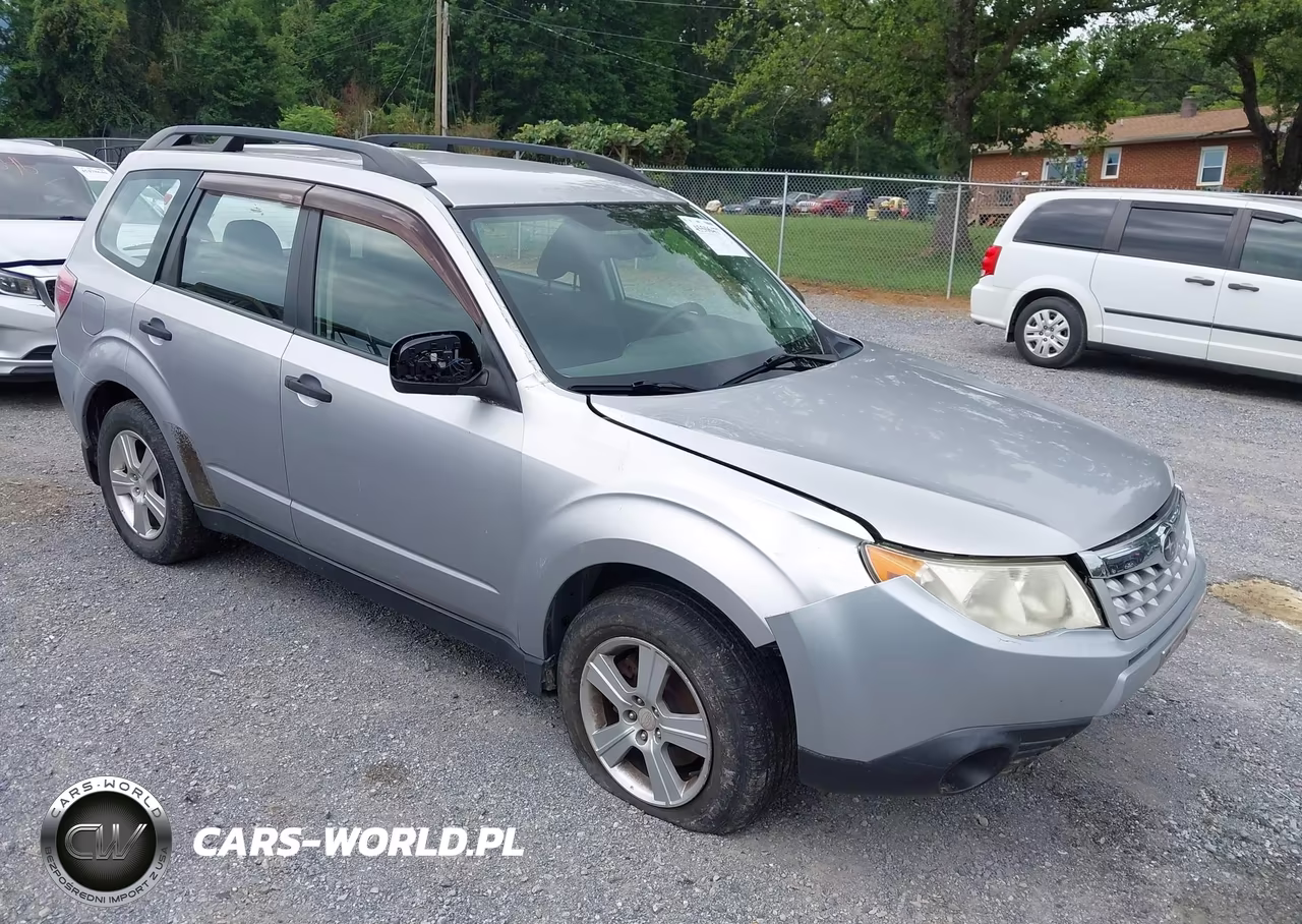 2013 Subaru Forester 2.5X – zdjęcie 1 z 17