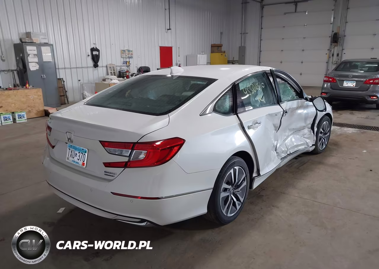 2019 Honda Accord Hybrid Touring VIN:1HGCV3F96KA014425 - 4