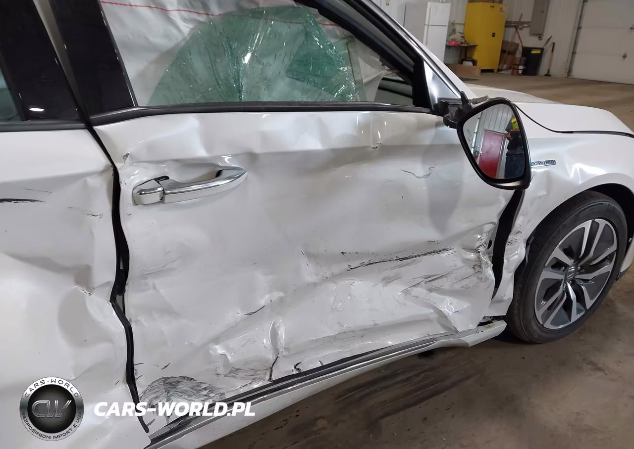 2019 Honda Accord Hybrid Touring VIN:1HGCV3F96KA014425 - 5