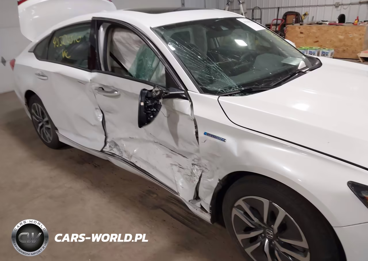 2019 Honda Accord Hybrid Touring VIN:1HGCV3F96KA014425 - 6