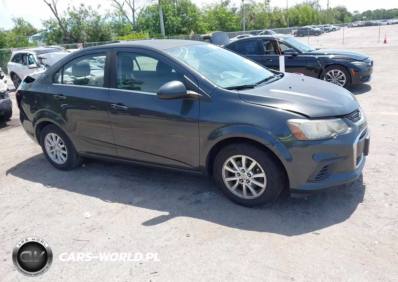 2017 Chevrolet Sonic Lt Auto – zdjęcie 1 z 16