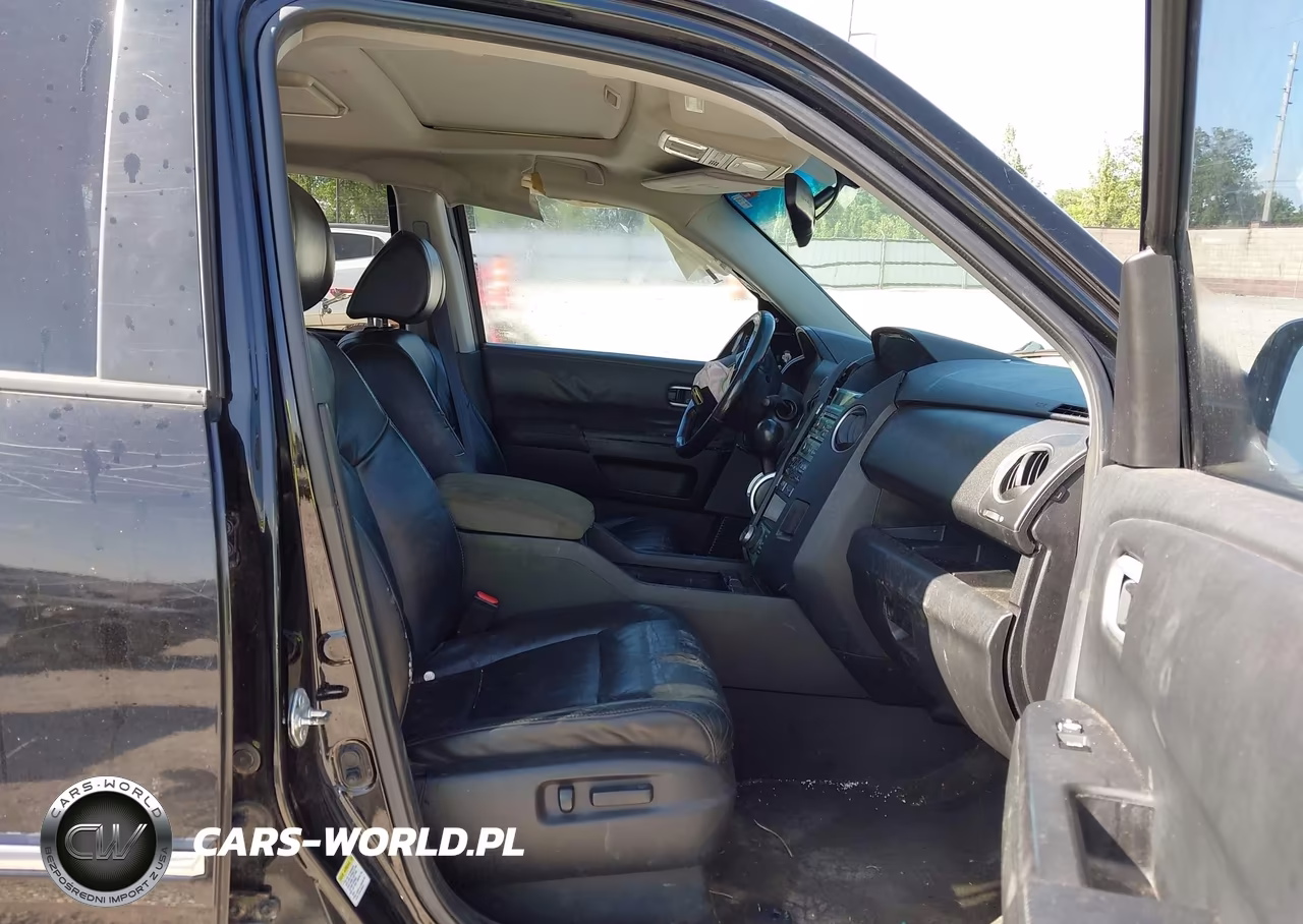 2010 Honda Pilot Touring VIN:5FNYF4H90AB030579 - 5